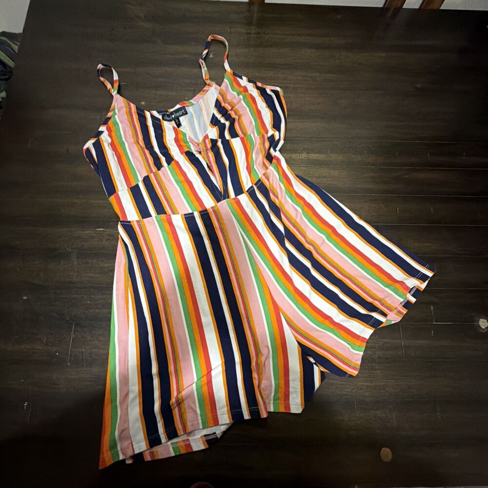 DeriK Heart Romper women's size large striped shorts